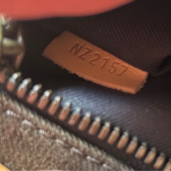 Louis Vuitton x Supreme Bumbag Monogram Camo PM Camo - Picture 4 of 6